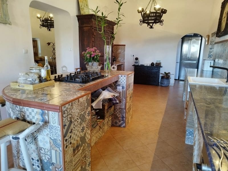 6 soveværelse Finca/Landehus til salg i Los Canovas med swimmingpool garage - € 495.000 (Ref: 7555483)