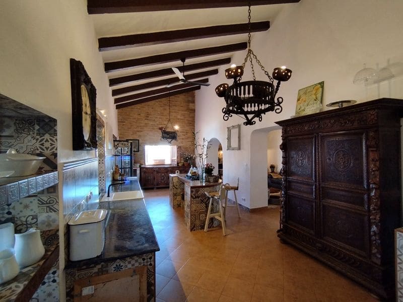 6 soveværelse Finca/Landehus til salg i Los Canovas med swimmingpool garage - € 495.000 (Ref: 7555483)