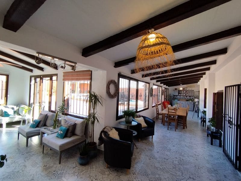 6 soveværelse Finca/Landehus til salg i Los Canovas med swimmingpool garage - € 495.000 (Ref: 7555483)