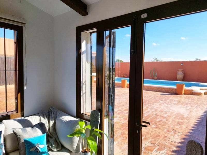 6 soveværelse Finca/Landehus til salg i Los Canovas med swimmingpool garage - € 495.000 (Ref: 7555483)