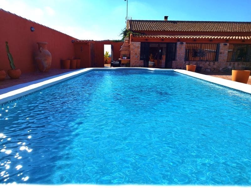 6 soveværelse Finca/Landehus til salg i Los Canovas med swimmingpool garage - € 495.000 (Ref: 7555483)