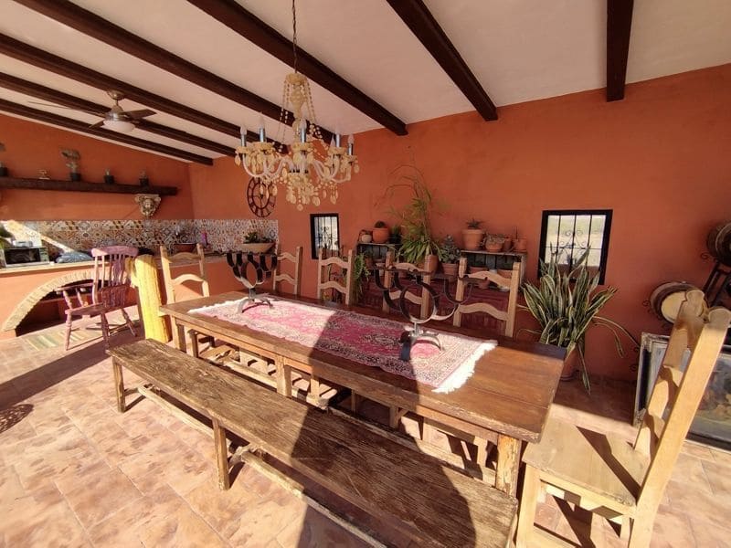 6 soveværelse Finca/Landehus til salg i Los Canovas med swimmingpool garage - € 495.000 (Ref: 7555483)