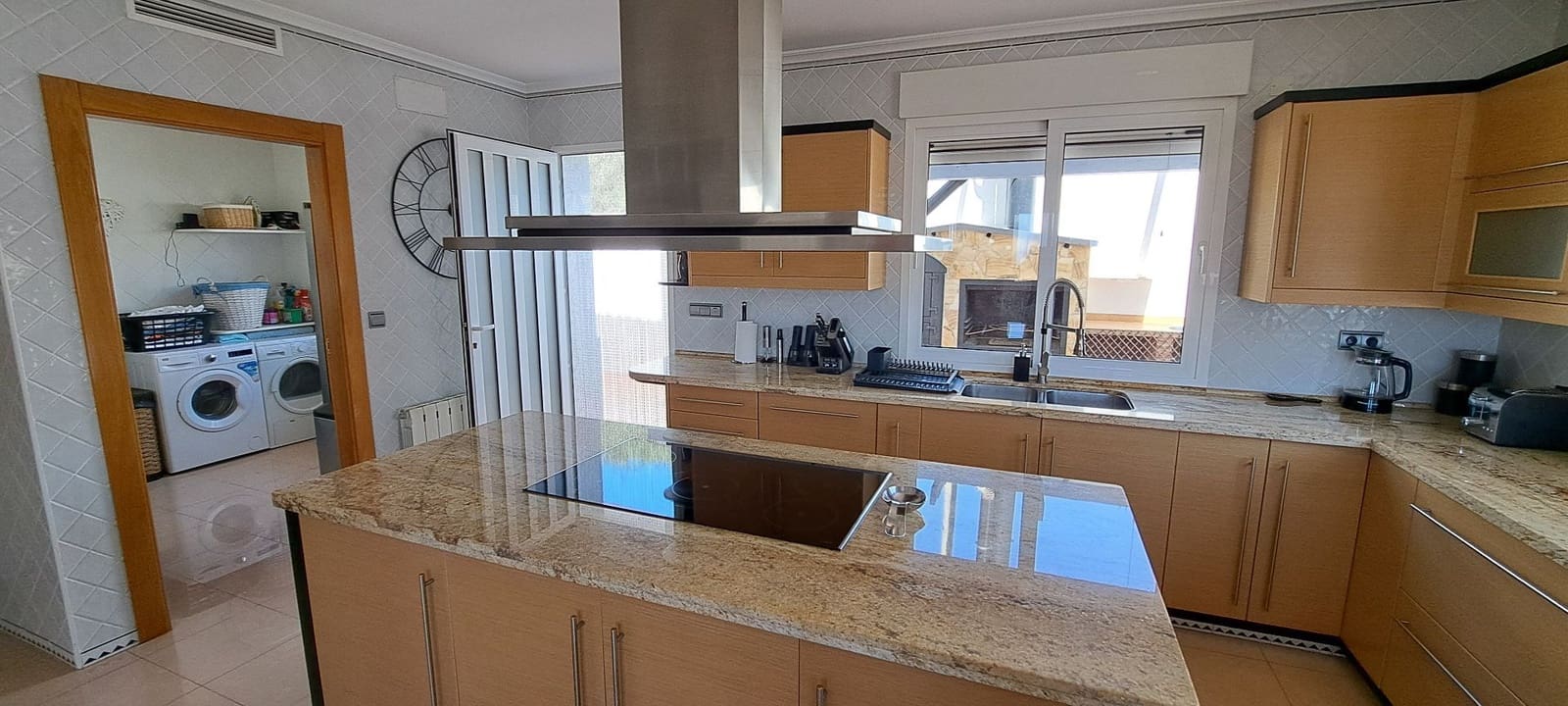 5 bedroom Villa for sale in Isla Plana with pool garage - € 1,400,000 (Ref: 8312956)