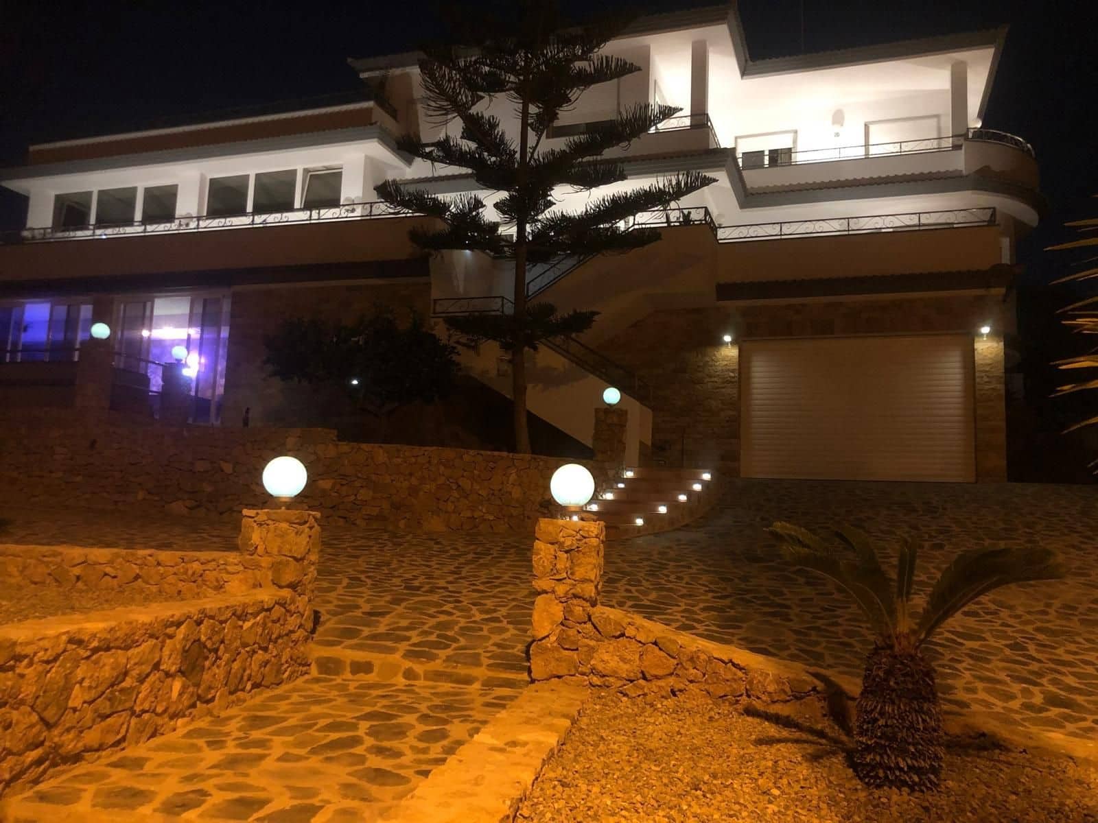 5 bedroom Villa for sale in Isla Plana with pool garage - € 1,400,000 (Ref: 8312956)