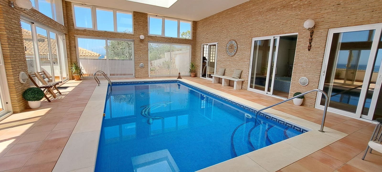 5 bedroom Villa for sale in Isla Plana with pool garage - € 1,400,000 (Ref: 8312956)