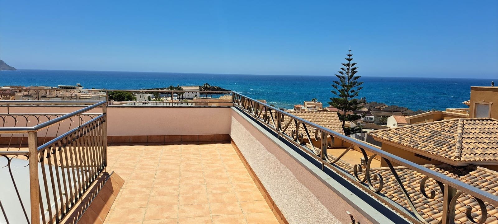 5 bedroom Villa for sale in Isla Plana with pool garage - € 1,400,000 (Ref: 8312956)