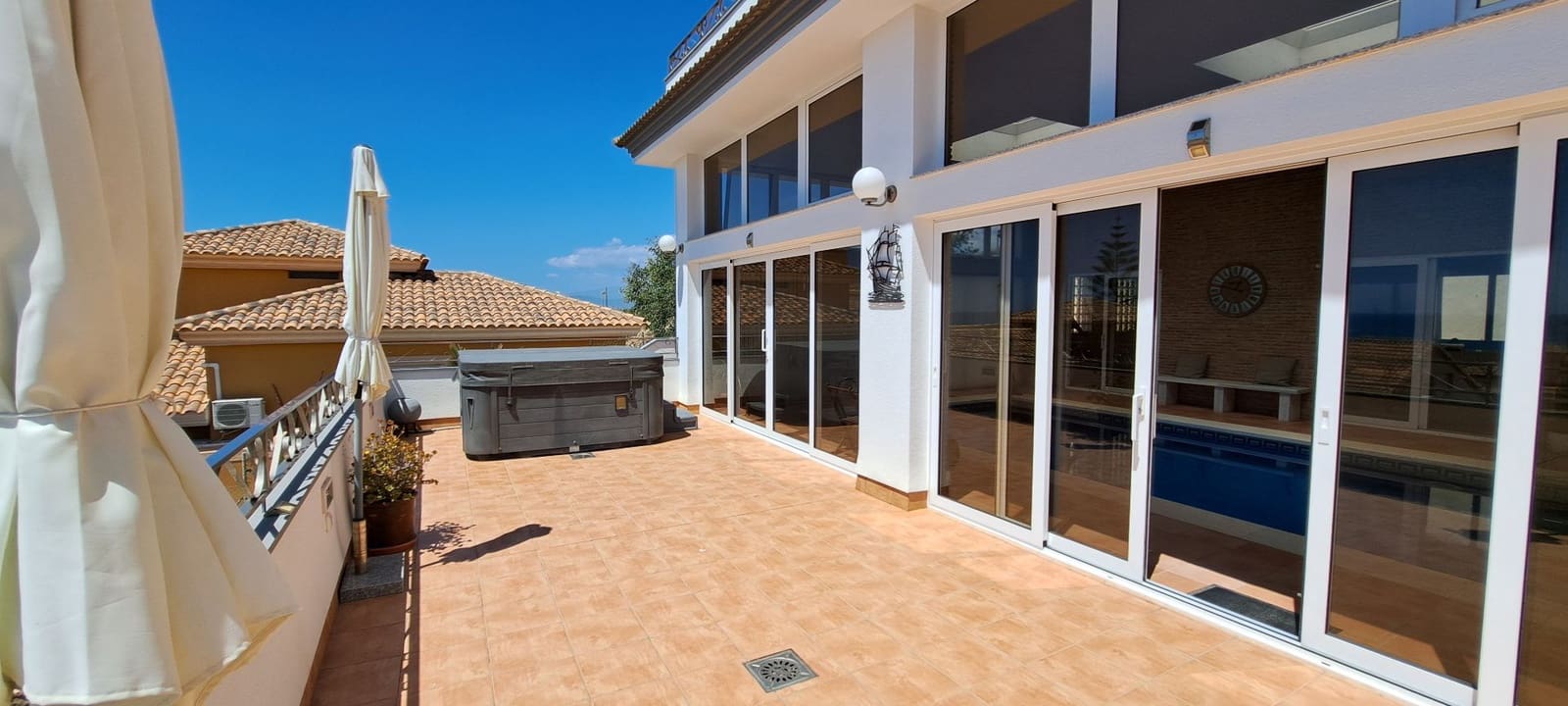 5 soveværelse Villa til salg i Isla Plana med swimmingpool garage - € 1.400.000 (Ref: 8315794)