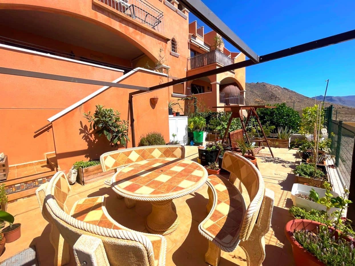 3 quarto Apartamento para venda em Isla Plana com piscina garagem - 250 000 € (Ref: 8536351)