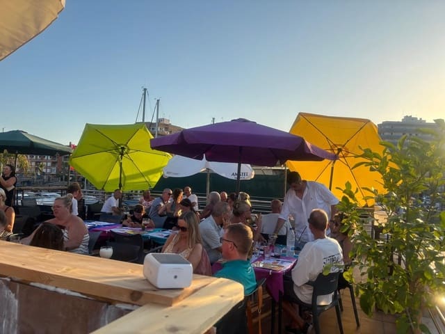 Kommersiell til salgs i Puerto de Mazarron, Mazarrón - € 59 995 (Ref: 9206238)