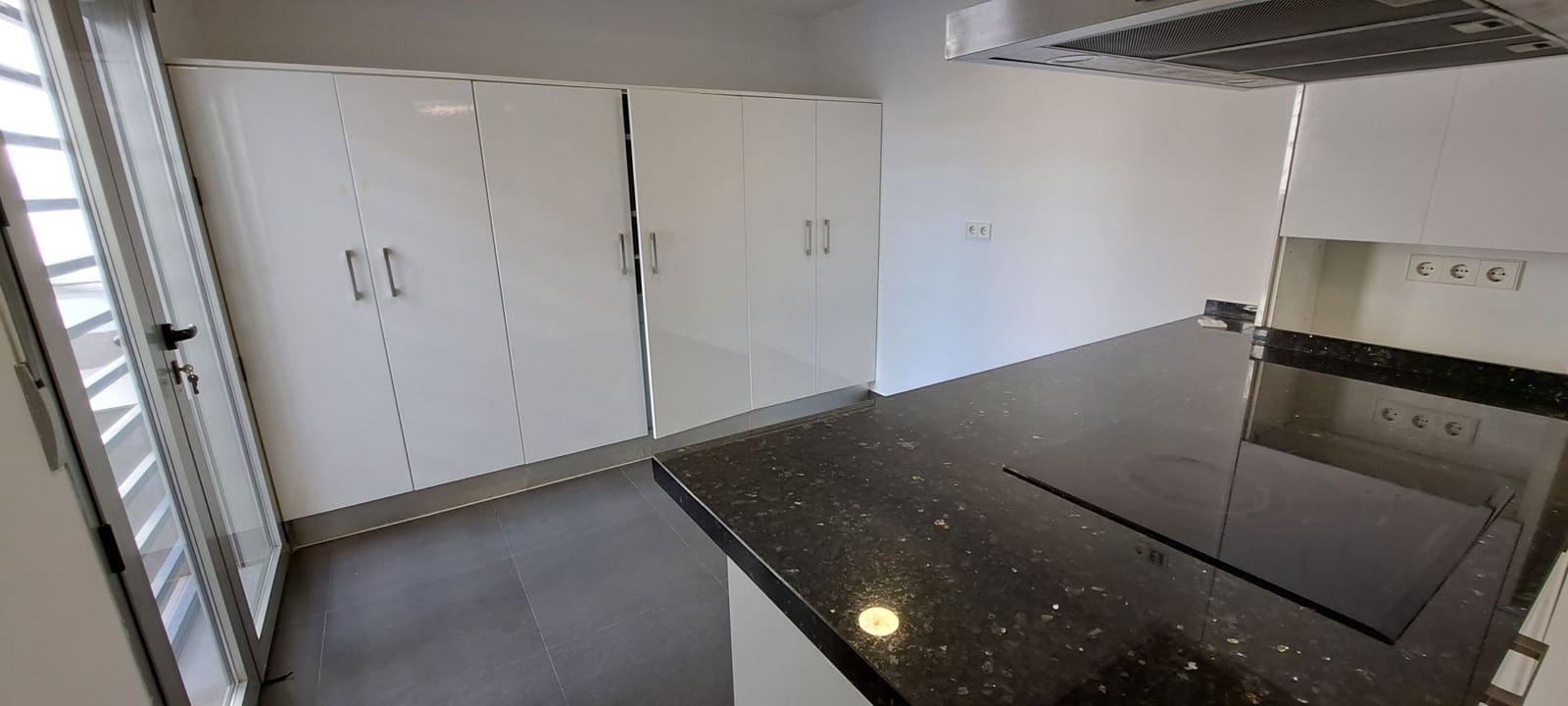 4 soverom Villa til salgs i Puerto de Mazarron med svømmebasseng garasje - € 470 000 (Ref: 9402859)