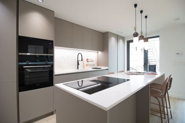 3 sypialnia Willa na sprzedaż w Pilar de la Horadada ciudad, Pilar de la Horadada z basenem garażem - 385 000 € (Ref: 9564297)