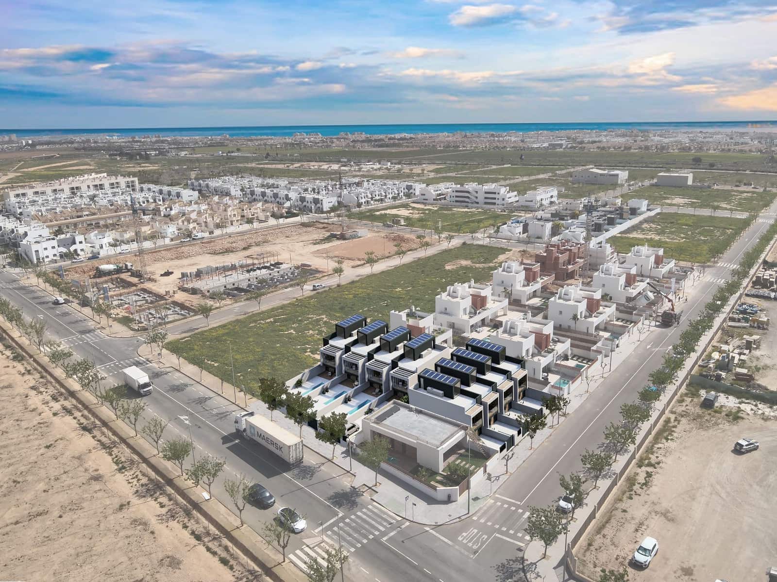 3 sypialnia Willa na sprzedaż w Pilar de la Horadada z basenem garażem - 385 000 € (Ref: 9564297)