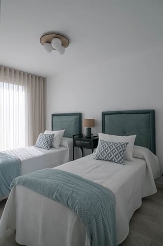 3 soverom Kjedet enebolig til salgs i Avileses, Murcia by med svømmebasseng garasje - € 269 000 (Ref: 9564299)