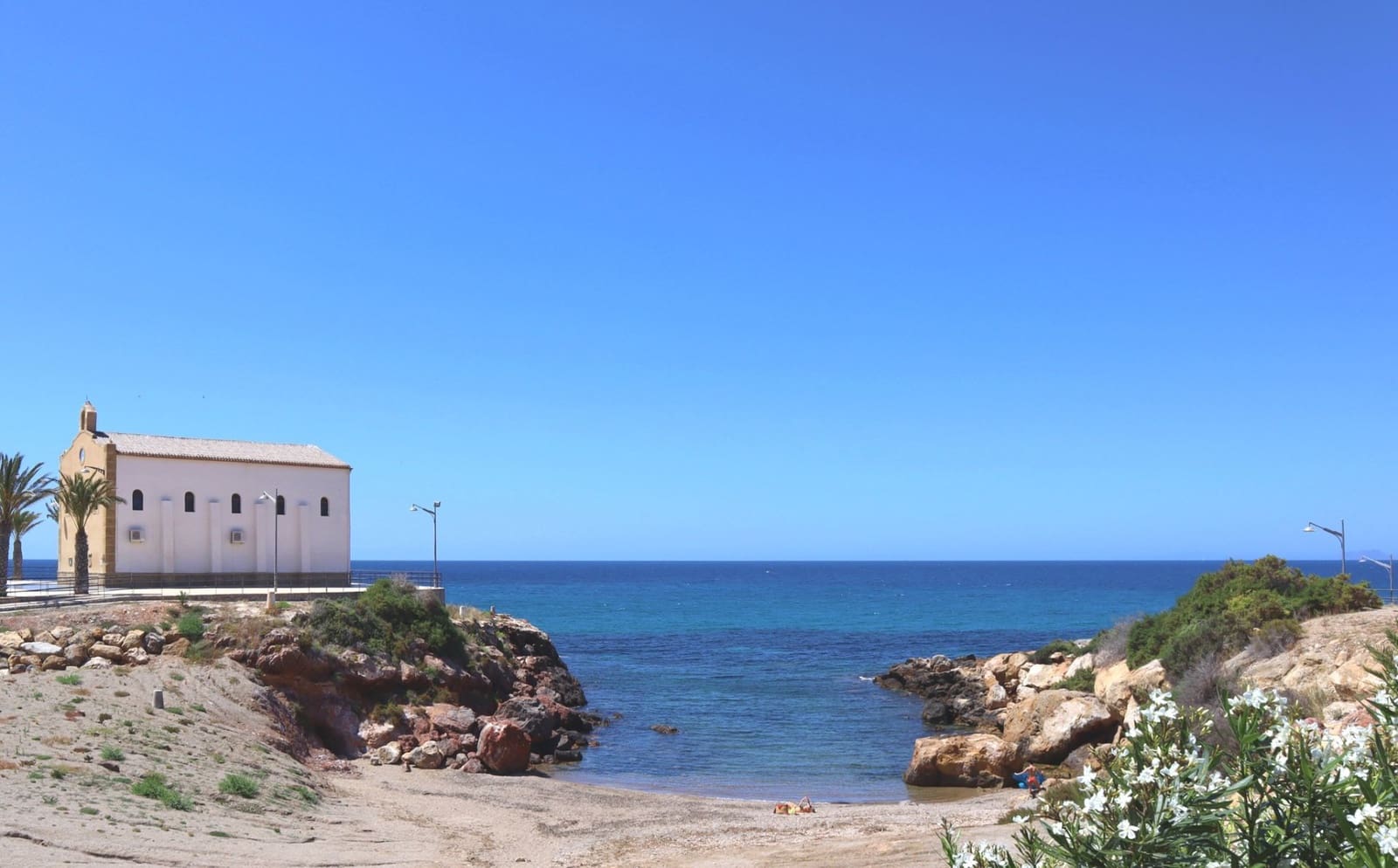 2 soverom Leilighet til salgs i Isla Plana med garasje - € 390 000 (Ref: 9651212)