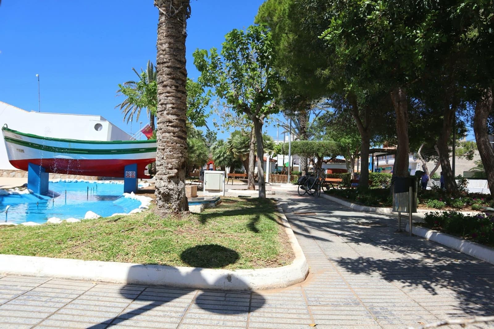 2 soverom Leilighet til salgs i Isla Plana med garasje - € 390 000 (Ref: 9651212)