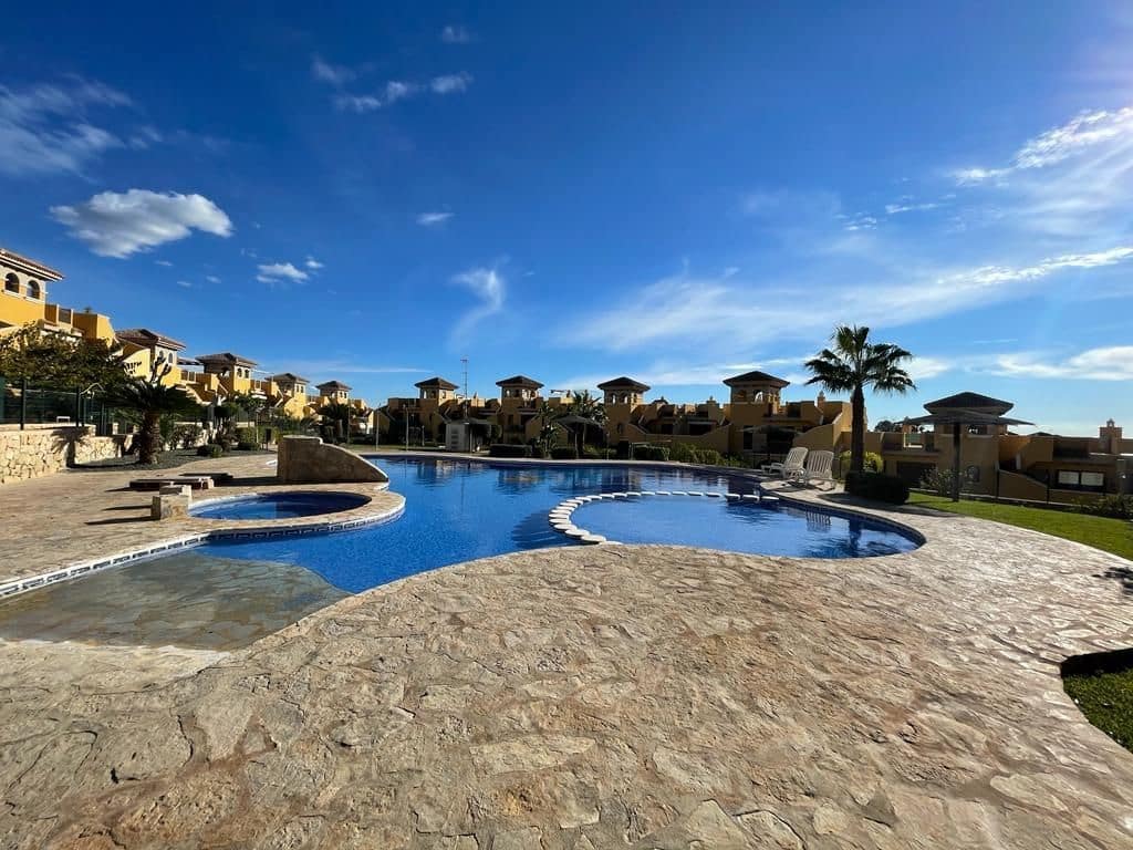 Ático de 3 habitaciones en Isla Plana en venta con piscina - 199.000 € (Ref: 9872921)