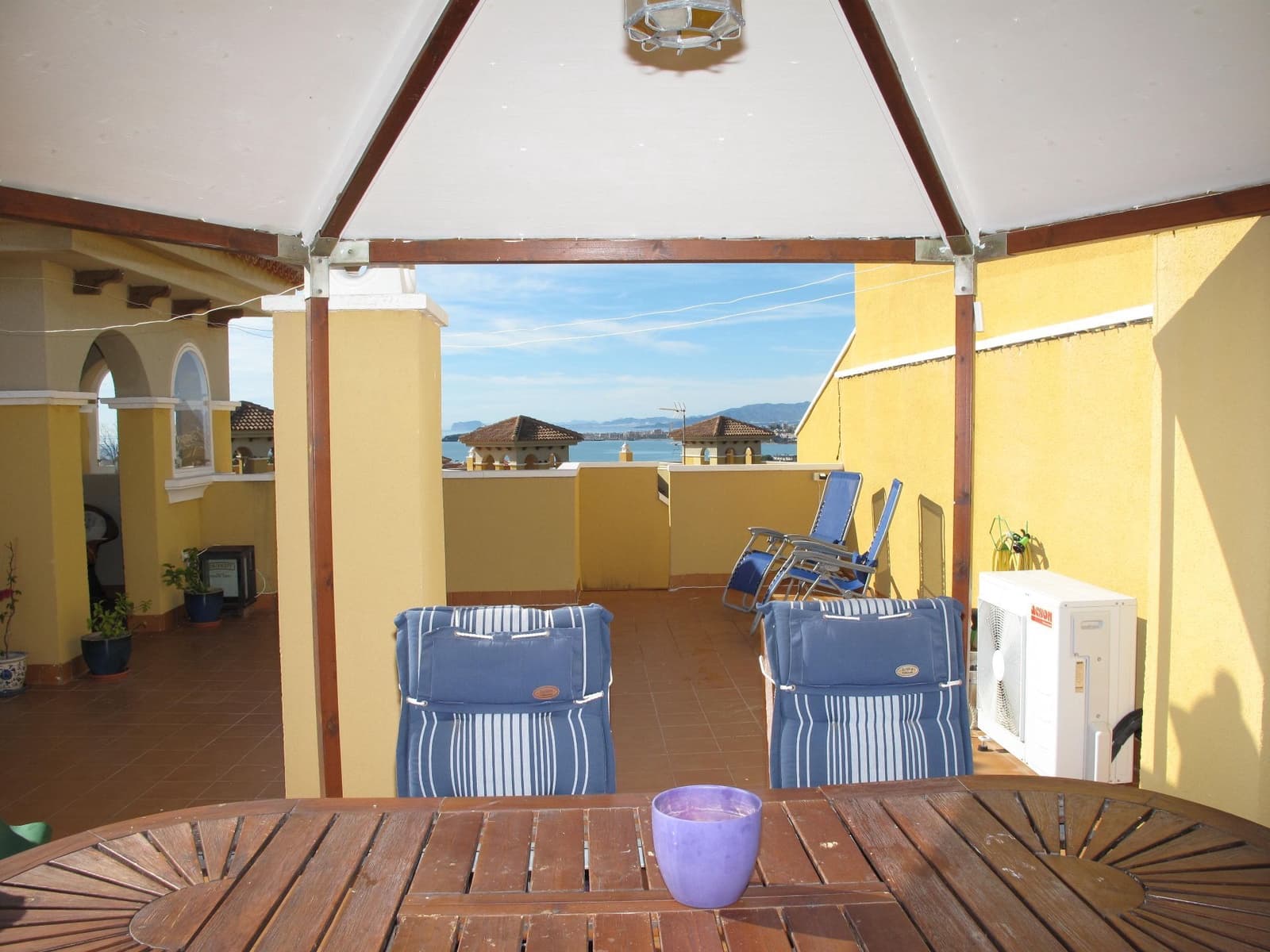 Ático de 3 habitaciones en Isla Plana en venta con piscina - 199.000 € (Ref: 9872921)