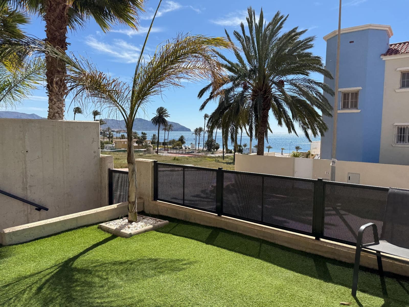 2 soverom Leilighet til salgs i Alamillo med svømmebasseng garasje - € 279 995 (Ref: 9872922)