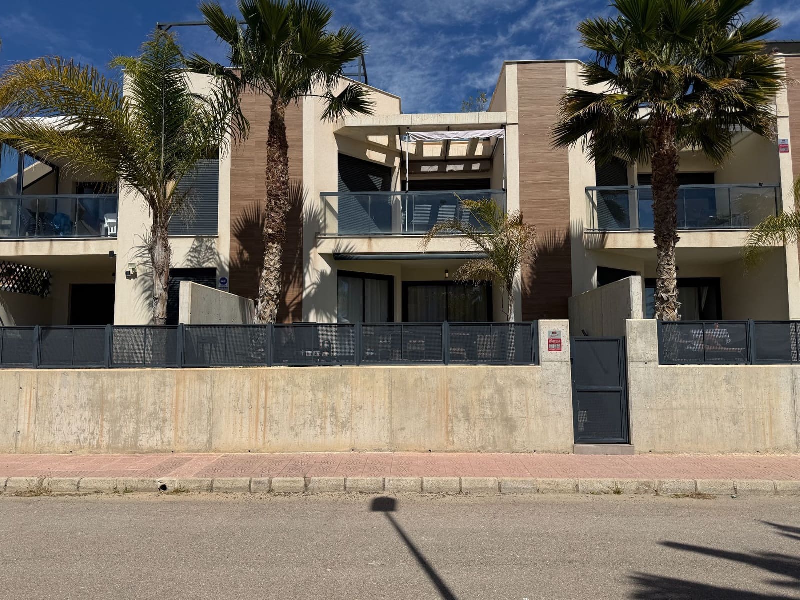 2 soverom Leilighet til salgs i Alamillo med svømmebasseng garasje - € 279 995 (Ref: 9872922)