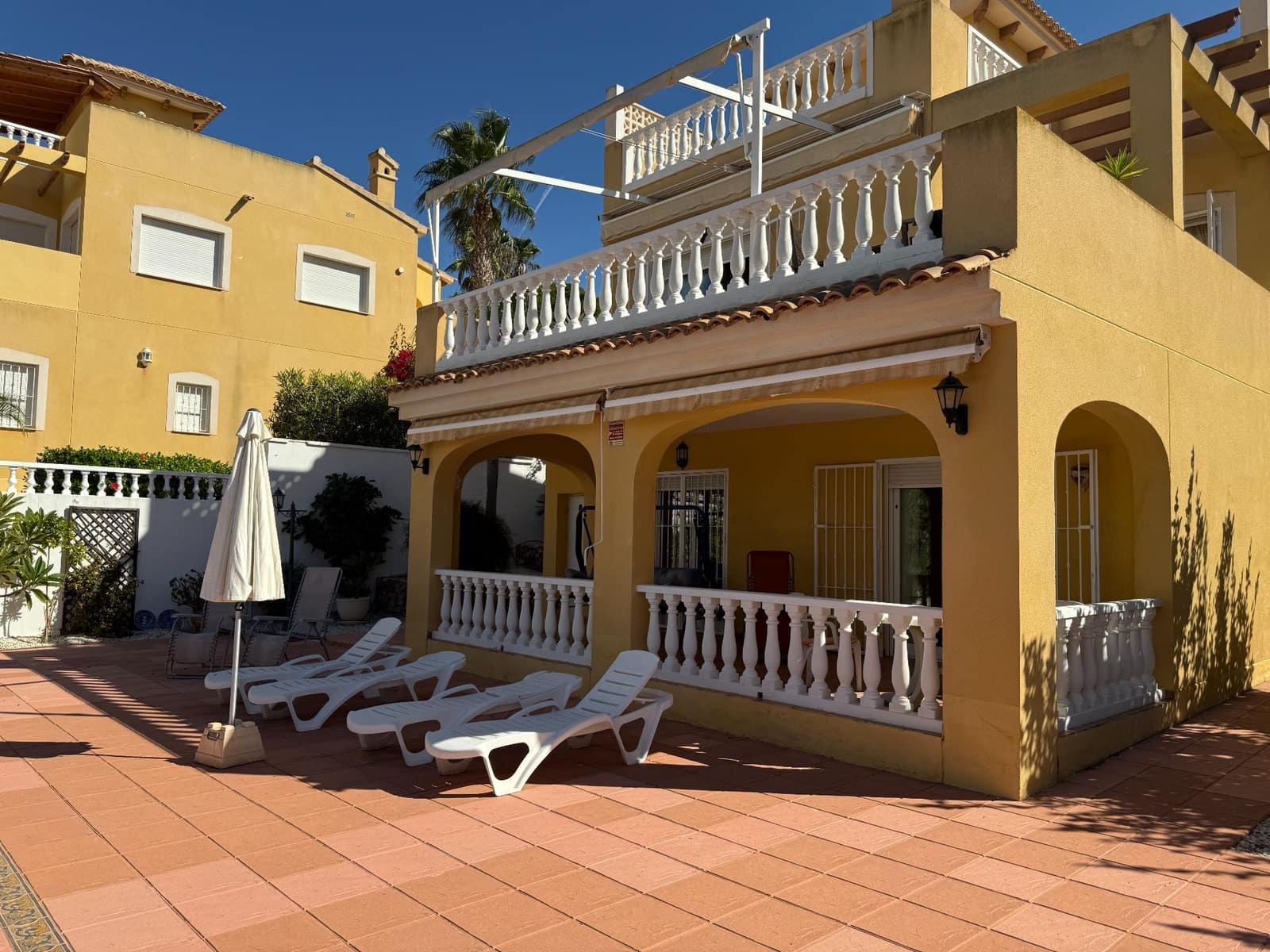 4 sovrum Villa till salu i Isla Plana med pool garage - 599 000 € (Ref: 9880549)