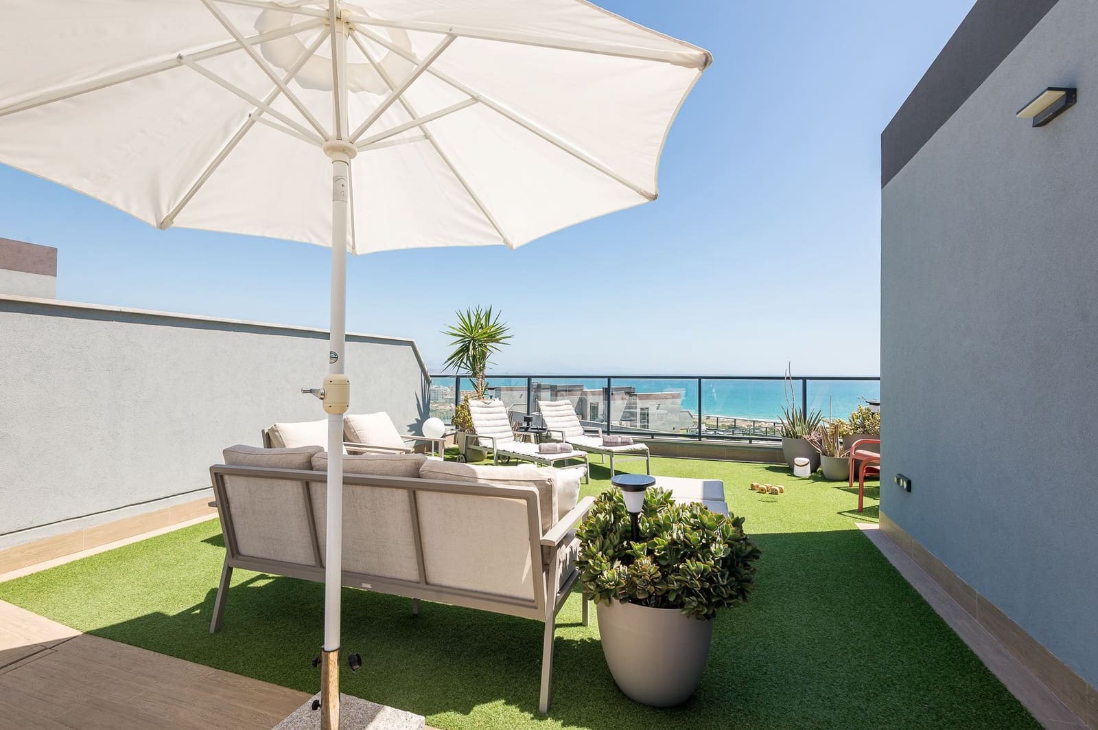 2 sypialnia Penthouse na sprzedaż w Gran Alacant z basenem garażem - 545 000 € (Ref: 9907572)