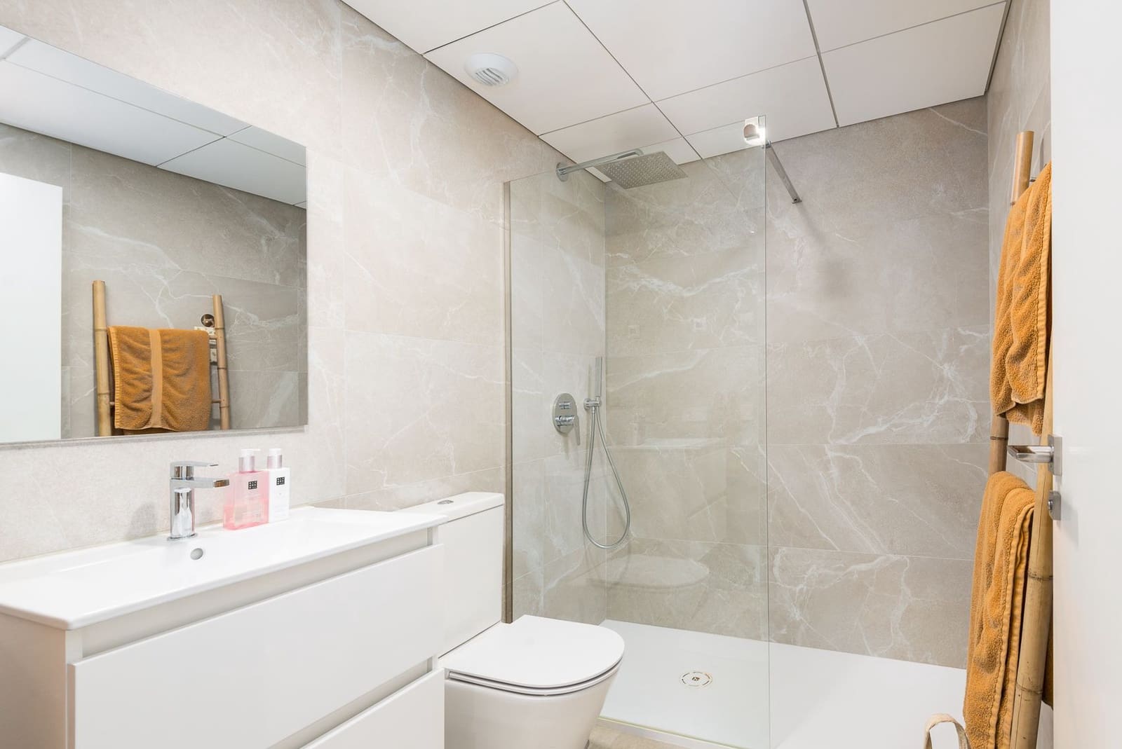 2 sypialnia Penthouse na sprzedaż w Gran Alacant z basenem garażem - 545 000 € (Ref: 9907572)
