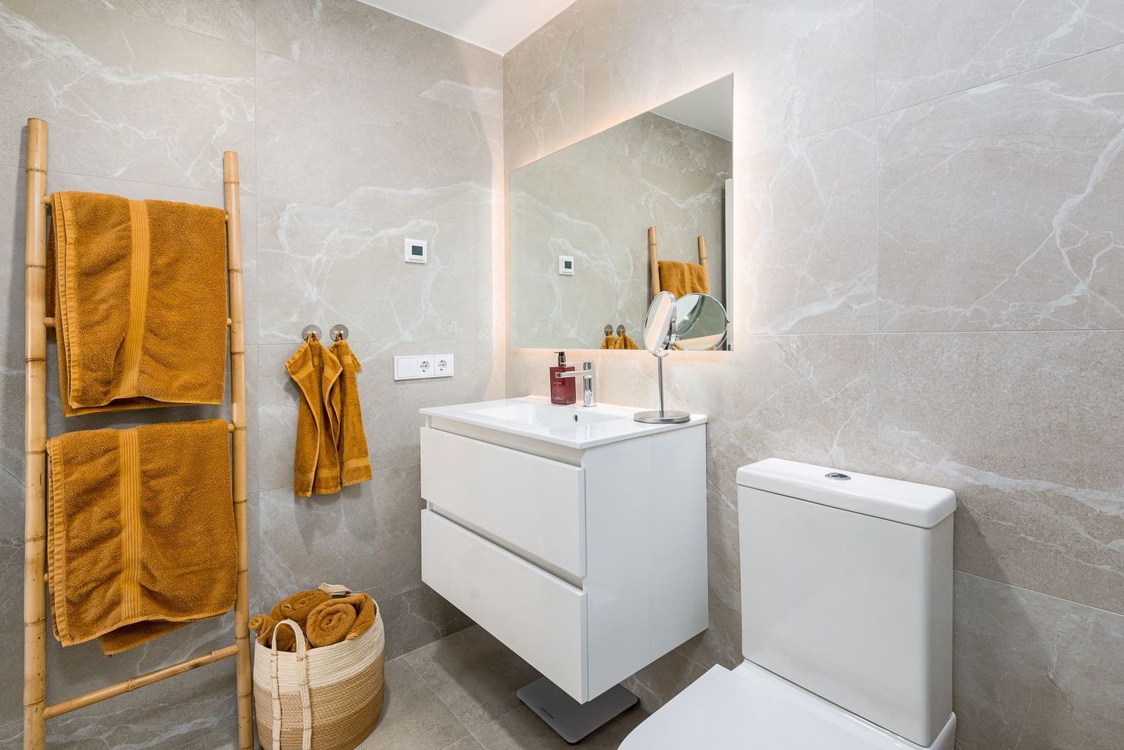 2 sypialnia Penthouse na sprzedaż w Gran Alacant z basenem garażem - 545 000 € (Ref: 9907572)