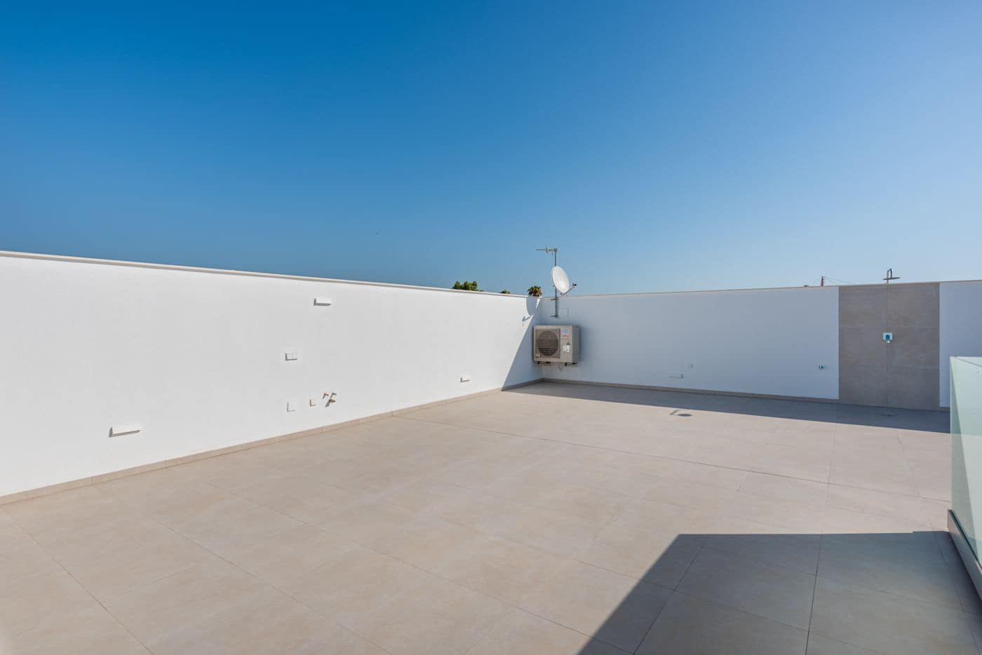 Chalet de 3 habitaciones en San Javier en venta con piscina garaje - 633.500 € (Ref: 9950976)