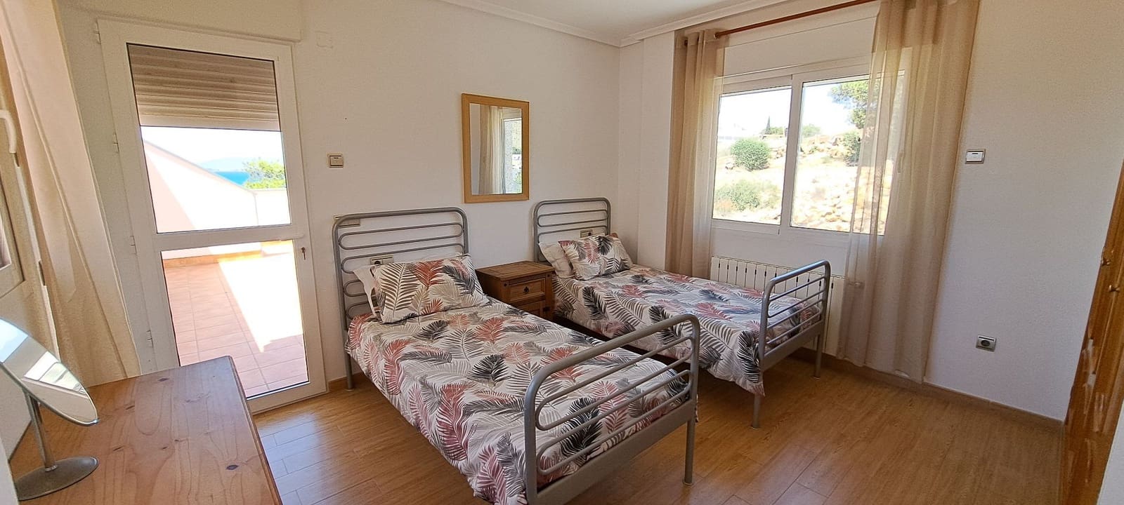 5 bedroom Villa for sale in Isla Plana with pool garage - € 1,400,000 (Ref: 9969293)
