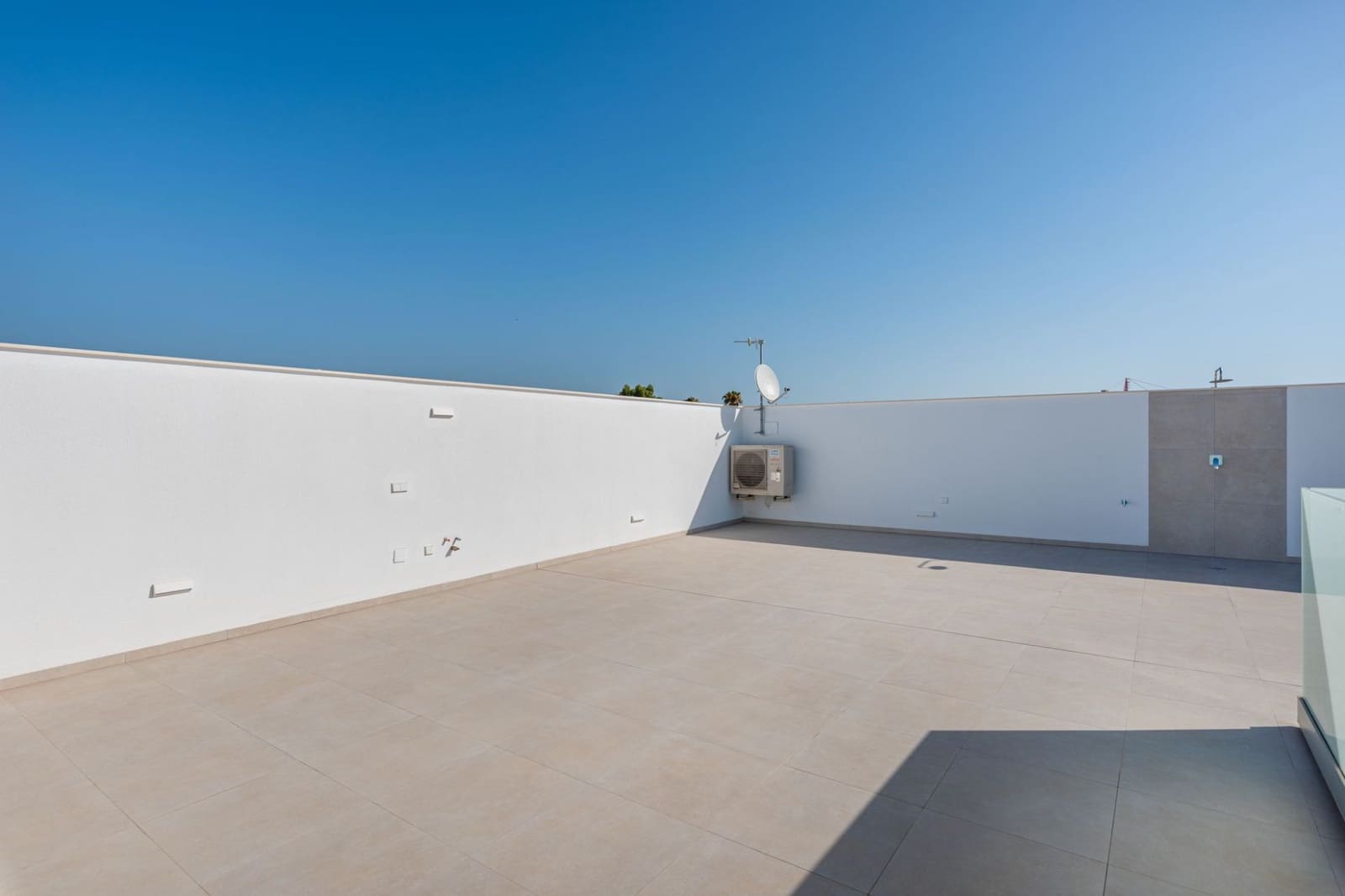 3 quarto Moradia para venda em Los Alcazares com piscina garagem - 1 000 000 € (Ref: 9990185)