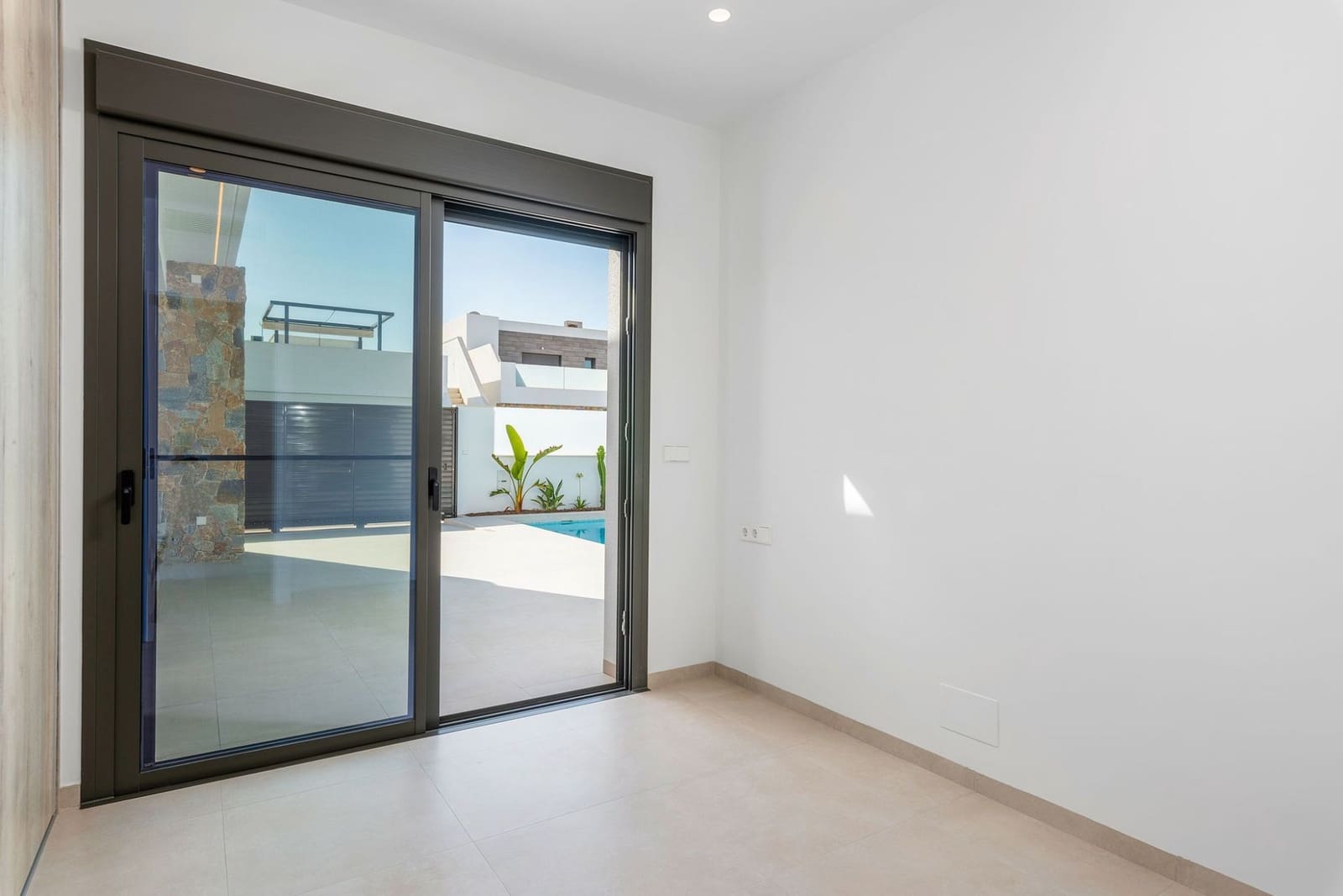 3 quarto Moradia para venda em Los Alcazares com piscina garagem - 1 000 000 € (Ref: 9990185)