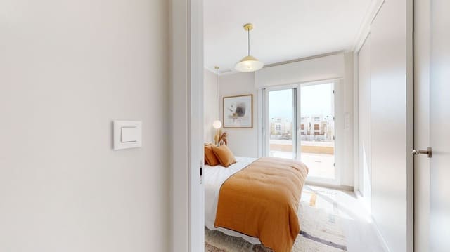3 soveværelse Semi-Rækkehus til salg i Pilar de la Horadada ciudad, Pilar de la Horadada med swimmingpool garage - € 339.900 (Ref: 9990186)