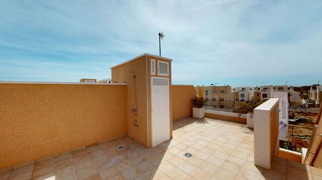 3 soveværelse Semi-Rækkehus til salg i Pilar de la Horadada ciudad, Pilar de la Horadada med swimmingpool garage - € 339.900 (Ref: 9990186)