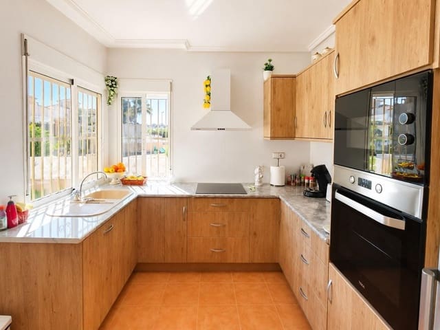 2 soveværelse Semi-Rækkehus til salg i Algorfa med swimmingpool garage - € 215.000 (Ref: 9993786)