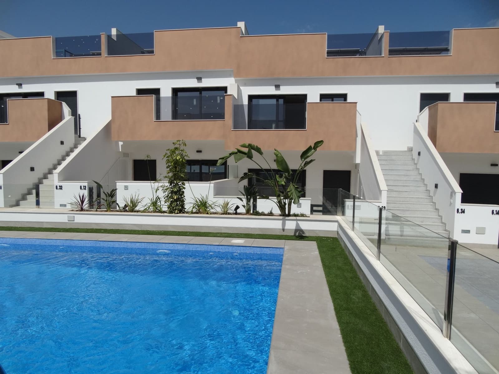 3 sypialnia Bungalow na sprzedaż w Pilar de la Horadada z basenem garażem - 295 000 € (Ref: 9993788)