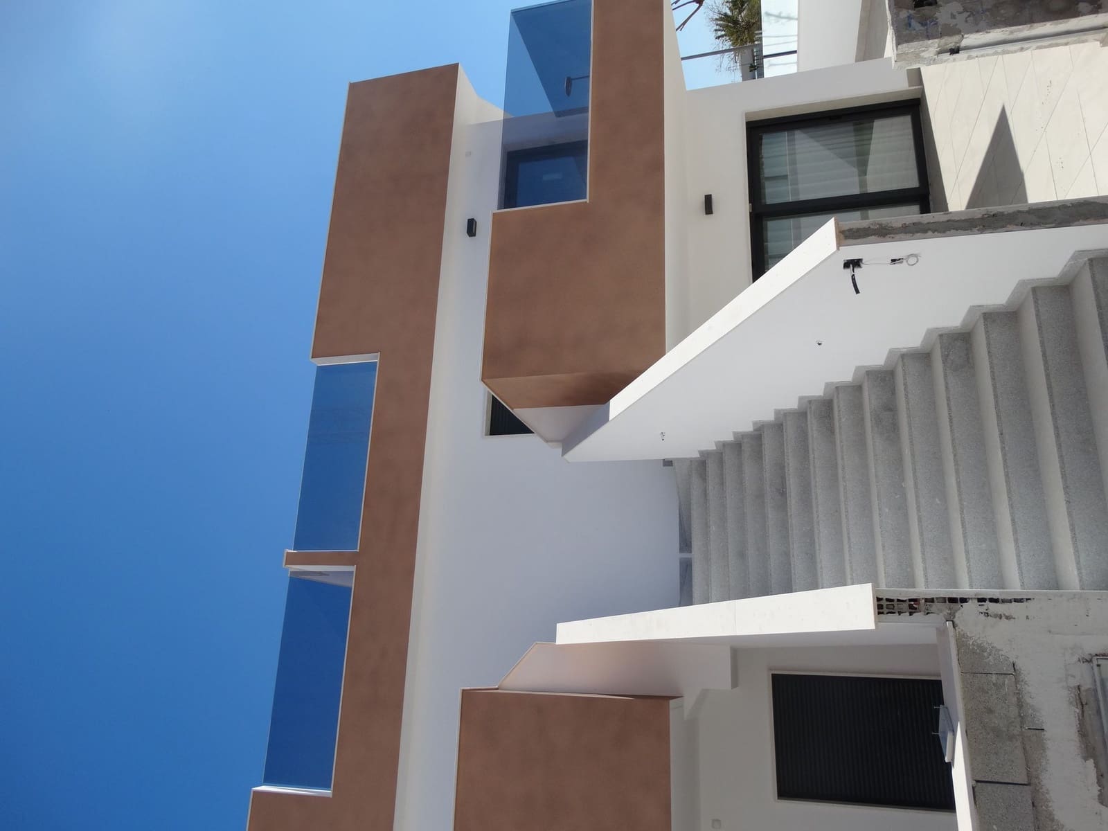 Bungalow de 3 habitaciones en Pilar de la Horadada en venta con piscina garaje - 295.000 € (Ref: 9993790)