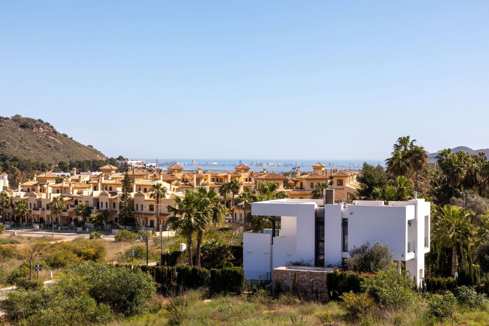 2 slaapkamer Villa te koop in La Manga Club met zwembad garage - € 700.000 (Ref: 9993794)