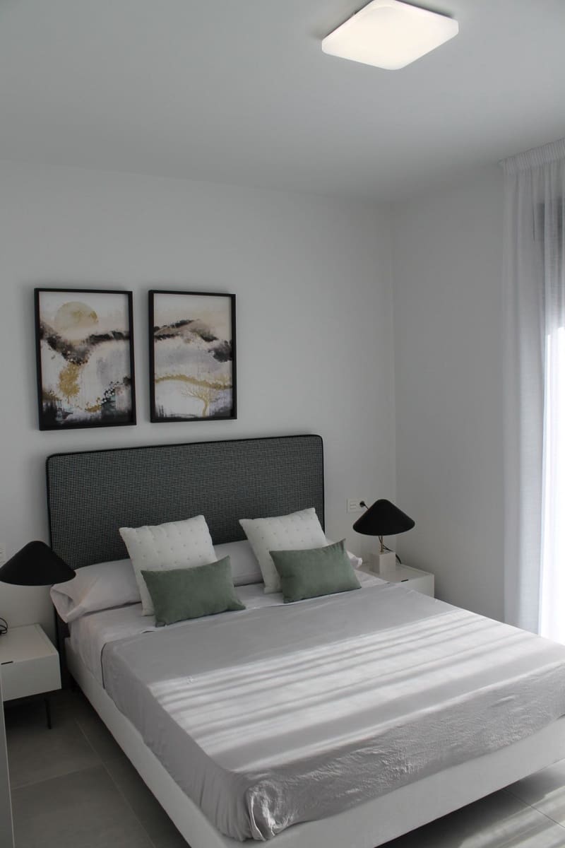 3 slaapkamer Villa te koop in Roldan met zwembad garage - € 416.900 (Ref: 9996588)