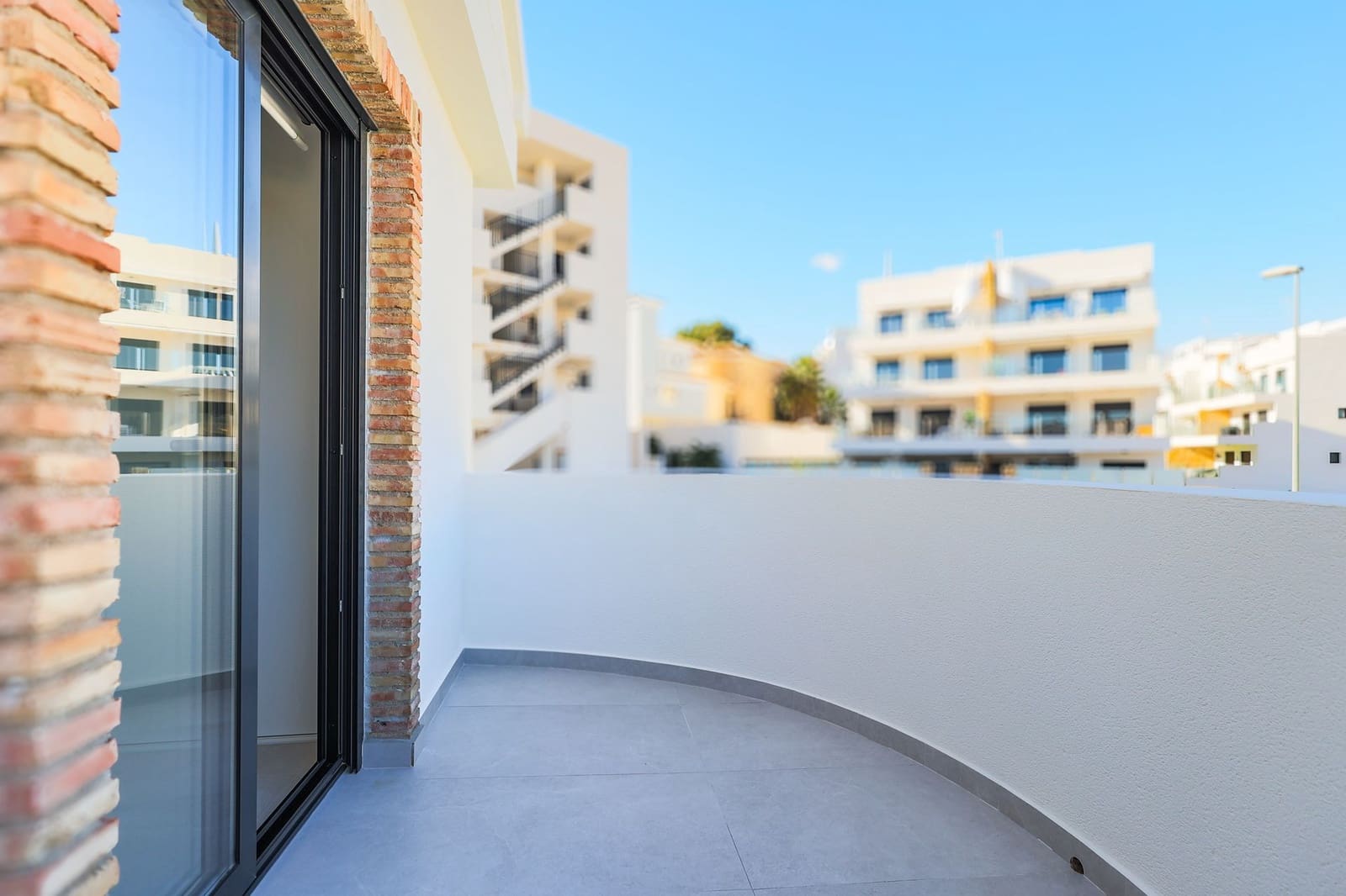 Chalet de 3 habitaciones en Orihuela Costa en venta con piscina garaje - 590.000 € (Ref: 9996592)