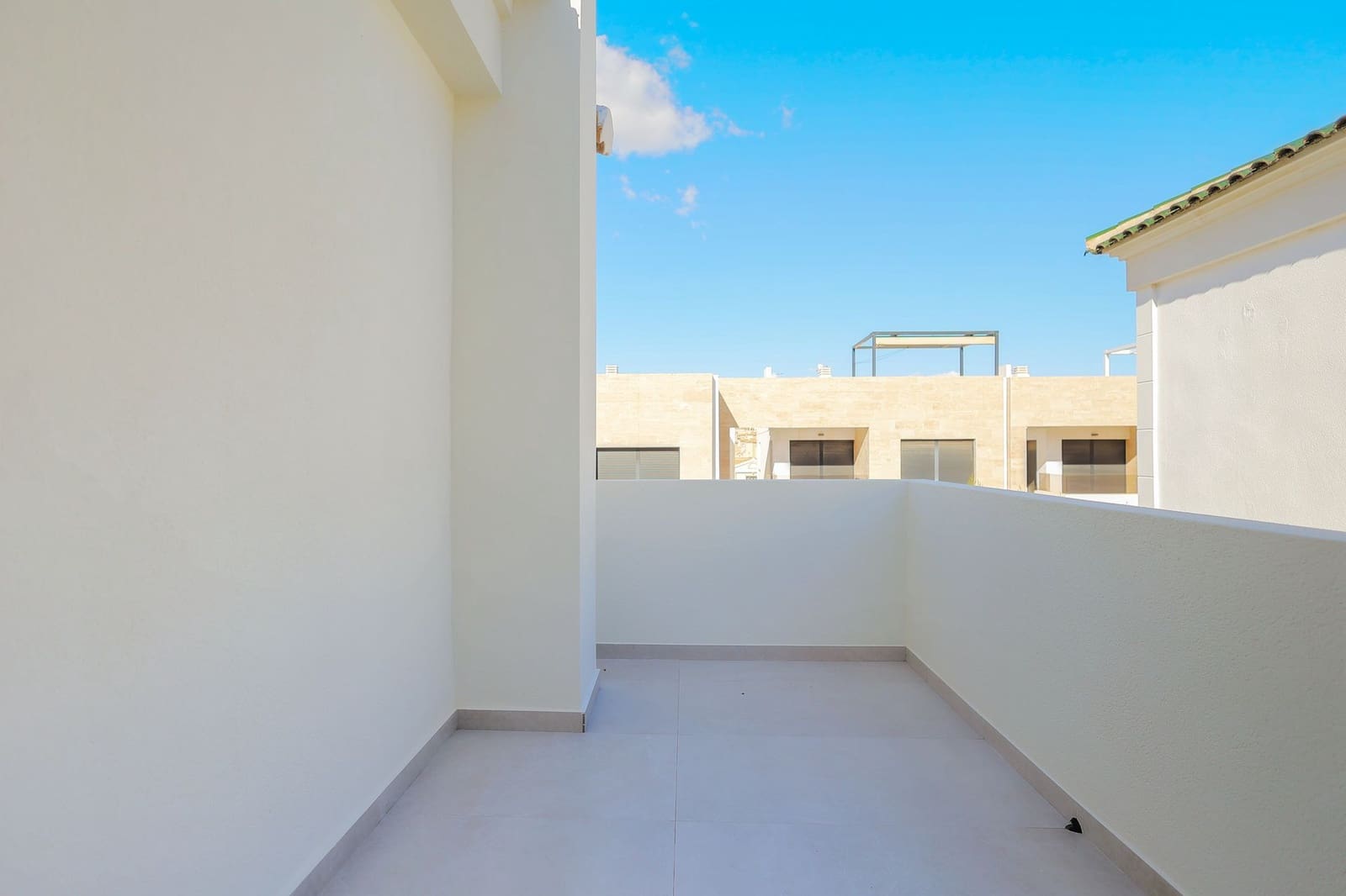 Chalet de 3 habitaciones en Orihuela Costa en venta con piscina garaje - 590.000 € (Ref: 9996592)
