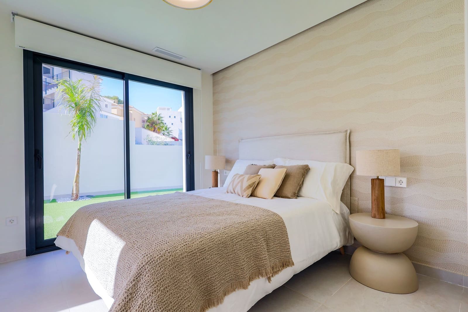 Chalet de 3 habitaciones en Orihuela Costa en venta con piscina garaje - 590.000 € (Ref: 9996592)
