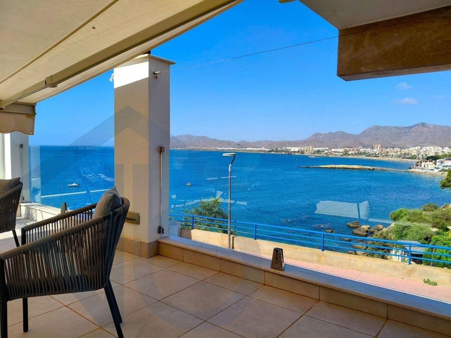 Piso de 3 habitaciones en San Juan de los Terreros en venta con garaje - 570.000 € (Ref: 10012580)