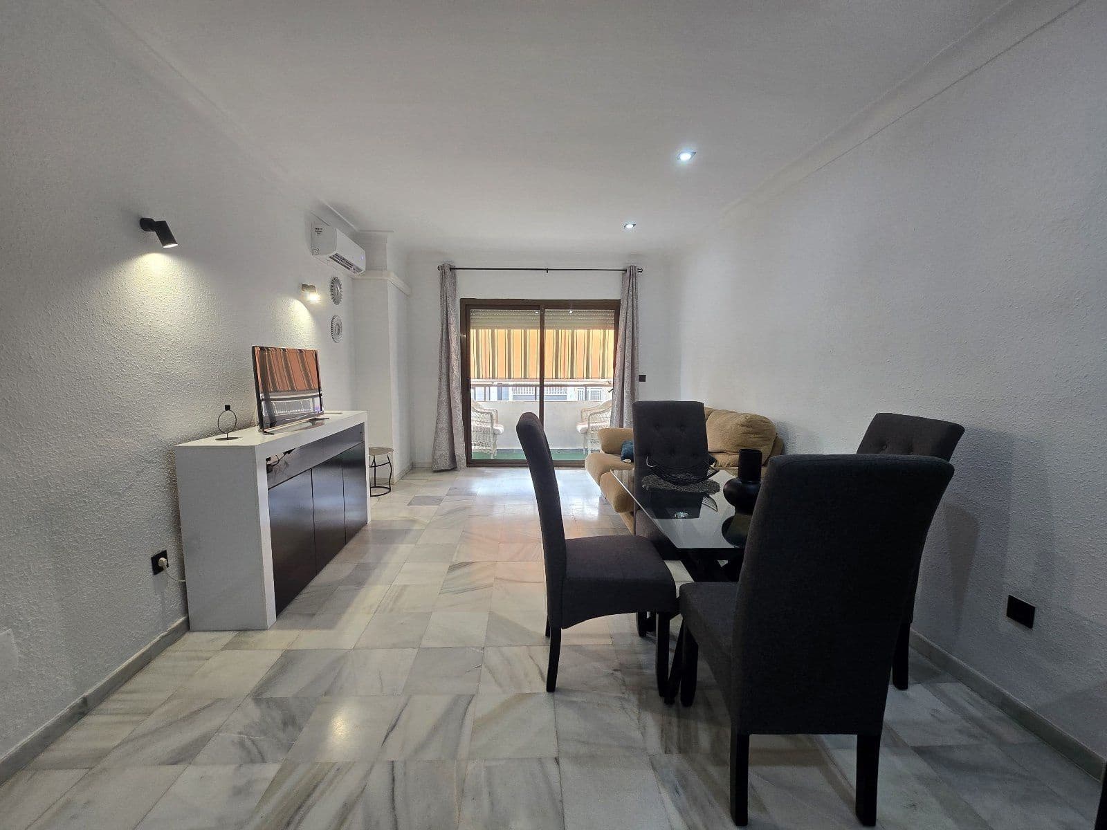 2 sypialnia Mieszkanie na sprzedaż w Garrucha z garażem - 179 000 € (Ref: 10041904)