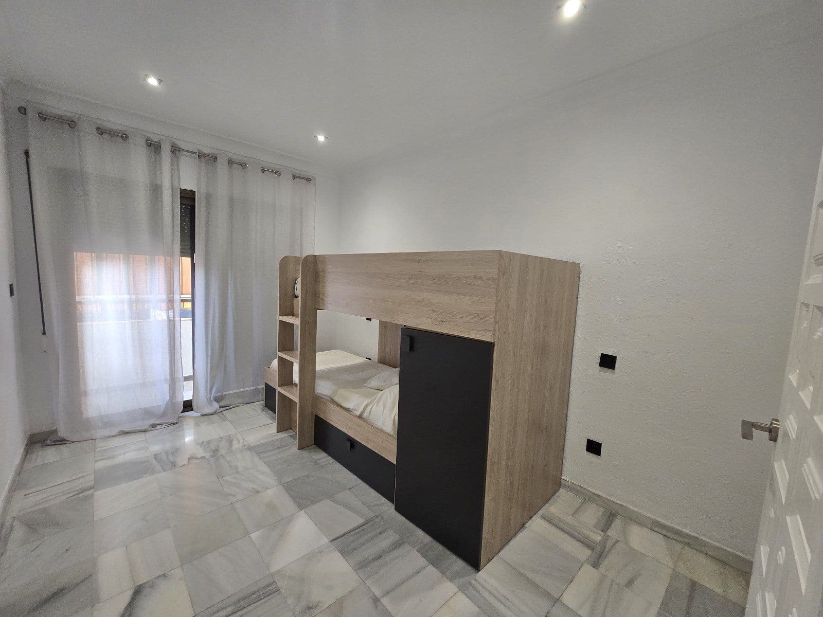 2 sypialnia Mieszkanie na sprzedaż w Garrucha z garażem - 179 000 € (Ref: 10041904)