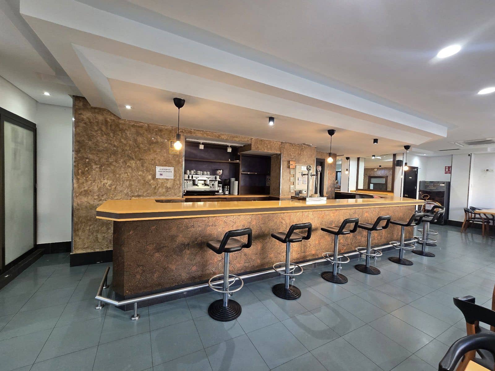Commercial for sale in Huercal-Overa - € 245,000 (Ref: 10044237)