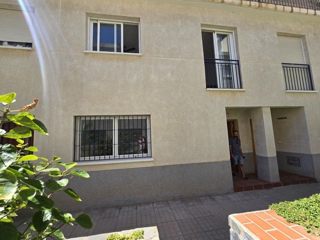 Piso de 3 habitaciones en Vera Ciudad, Vera en venta con garaje - 149.000 € (Ref: 10077131)