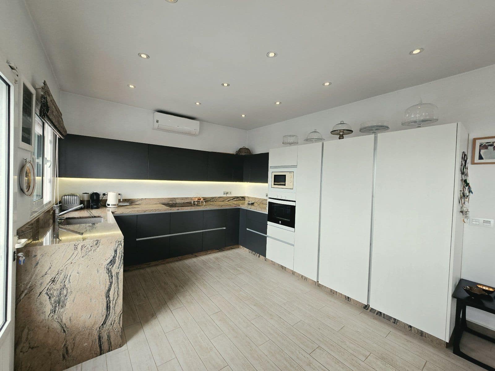 4 Zimmer Villa zu verkaufen in Mojacar mit Pool Garage - 950.000 € (Ref: 10135666)