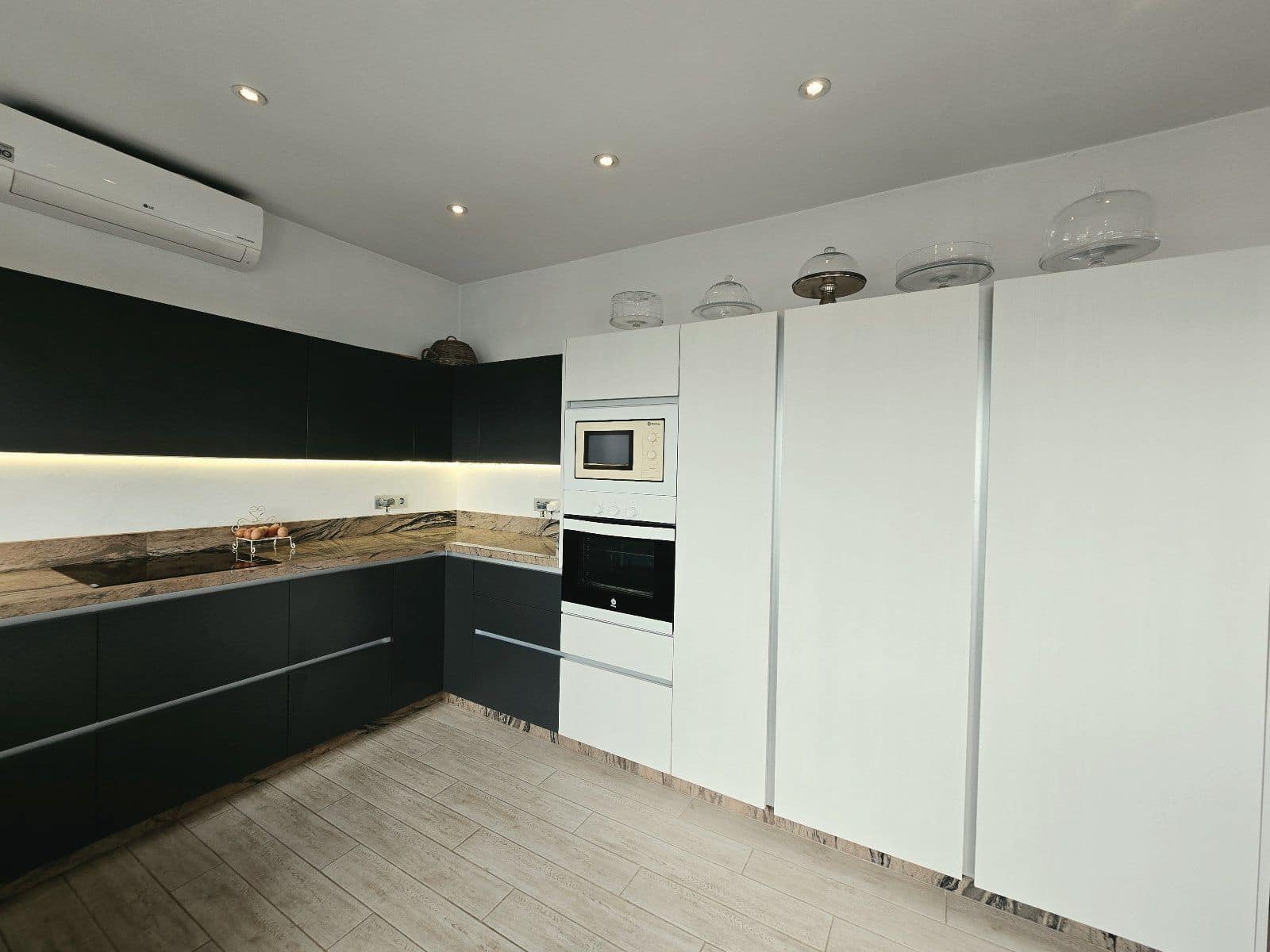 4 Zimmer Villa zu verkaufen in Mojacar mit Pool Garage - 950.000 € (Ref: 10135666)