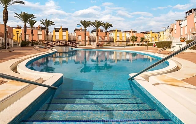 1 slaapkamer Penthouse te koop in Las Marinas - Pueblo Laguna, Vera met zwembad garage - € 140.900 (Ref: 10160174)