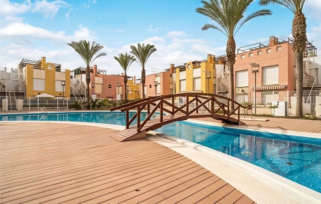 1 slaapkamer Penthouse te koop in Las Marinas - Pueblo Laguna, Vera met zwembad garage - € 140.900 (Ref: 10160174)